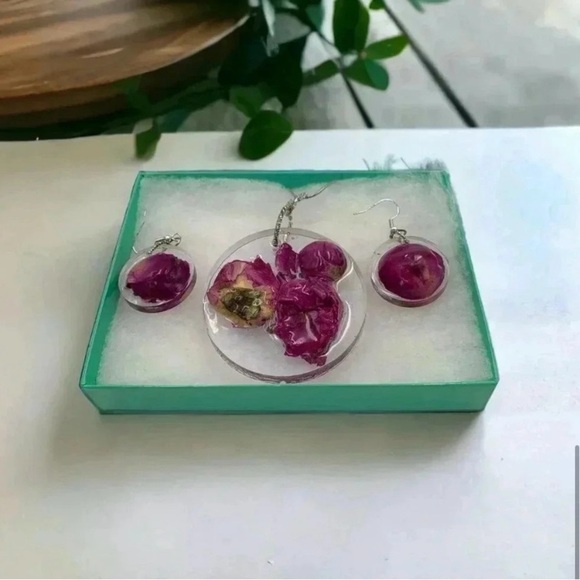 Romantic Rose and Peony Gift Set with Floral Headband Necklace Dangle Earrings - Picture 5 of 6